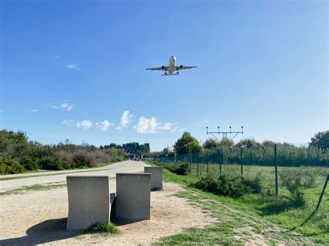 Mirador de aviones en el Prat del Llobregat